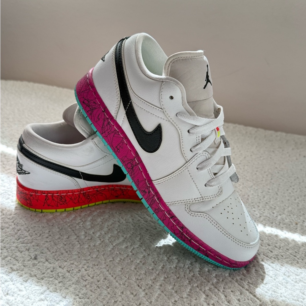 Nike White Sneakers with Black and Multicolor Sole